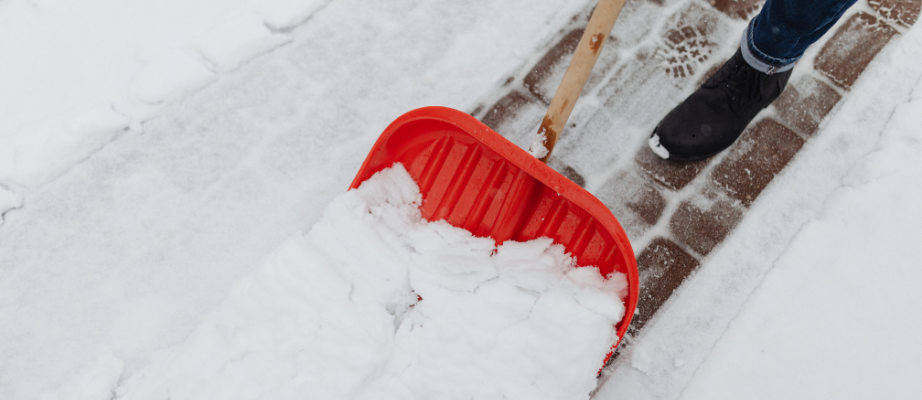 snow shovel